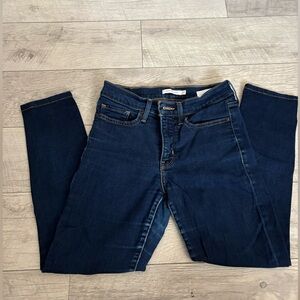 Women's Levi Dark Blue Jeans